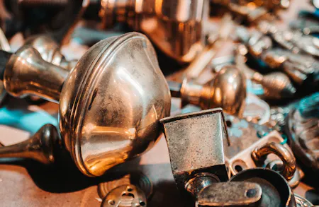 Get A Handle: Where To Buy Excellent Hardware