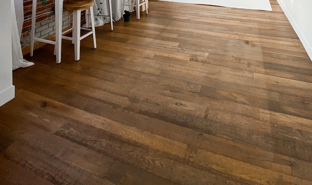 Alternatives To Wood Flooring Garin-chadwick-Qvx43BzMcNA-unsplash 1