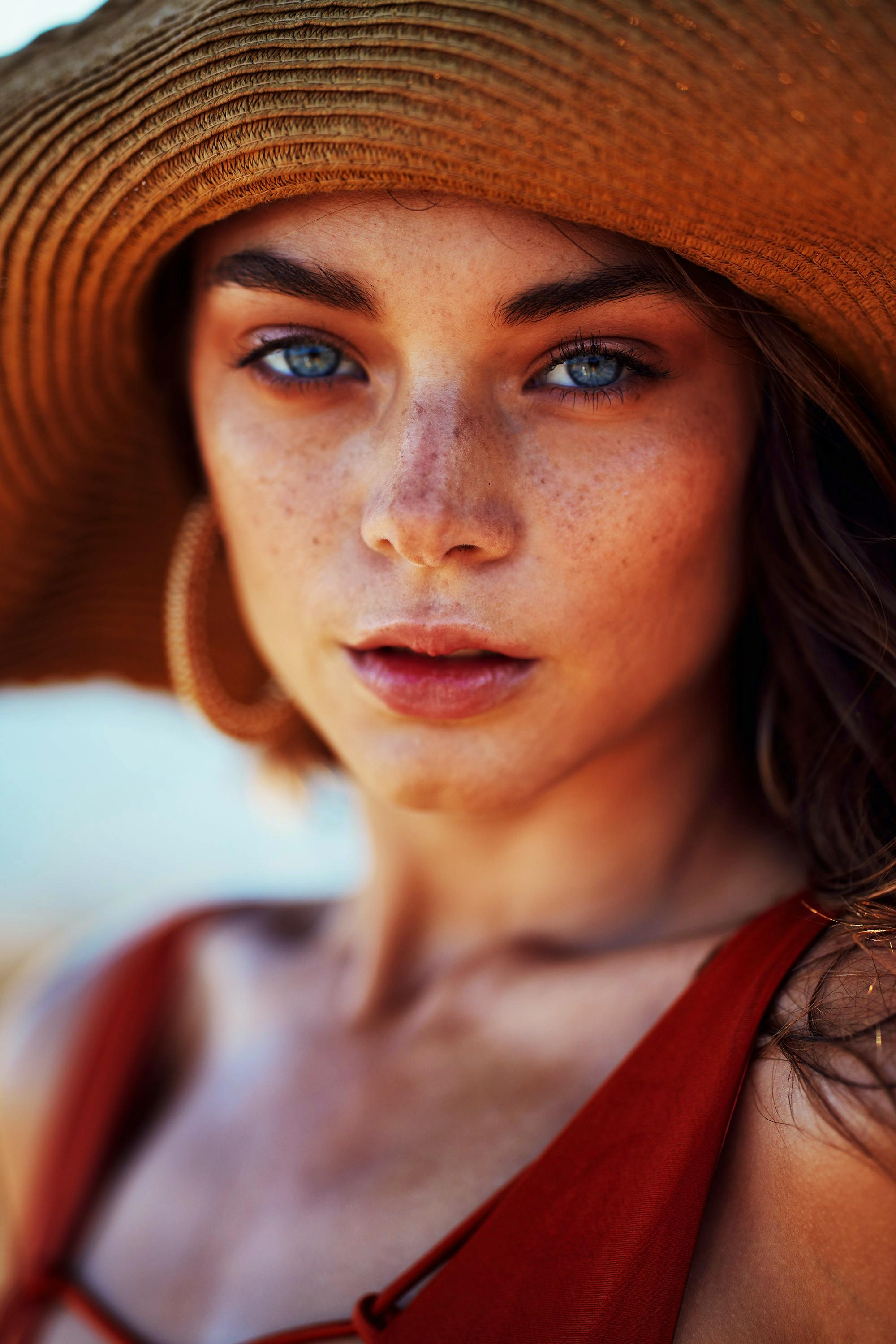 Light Up: 12 Of The Best Highlighters