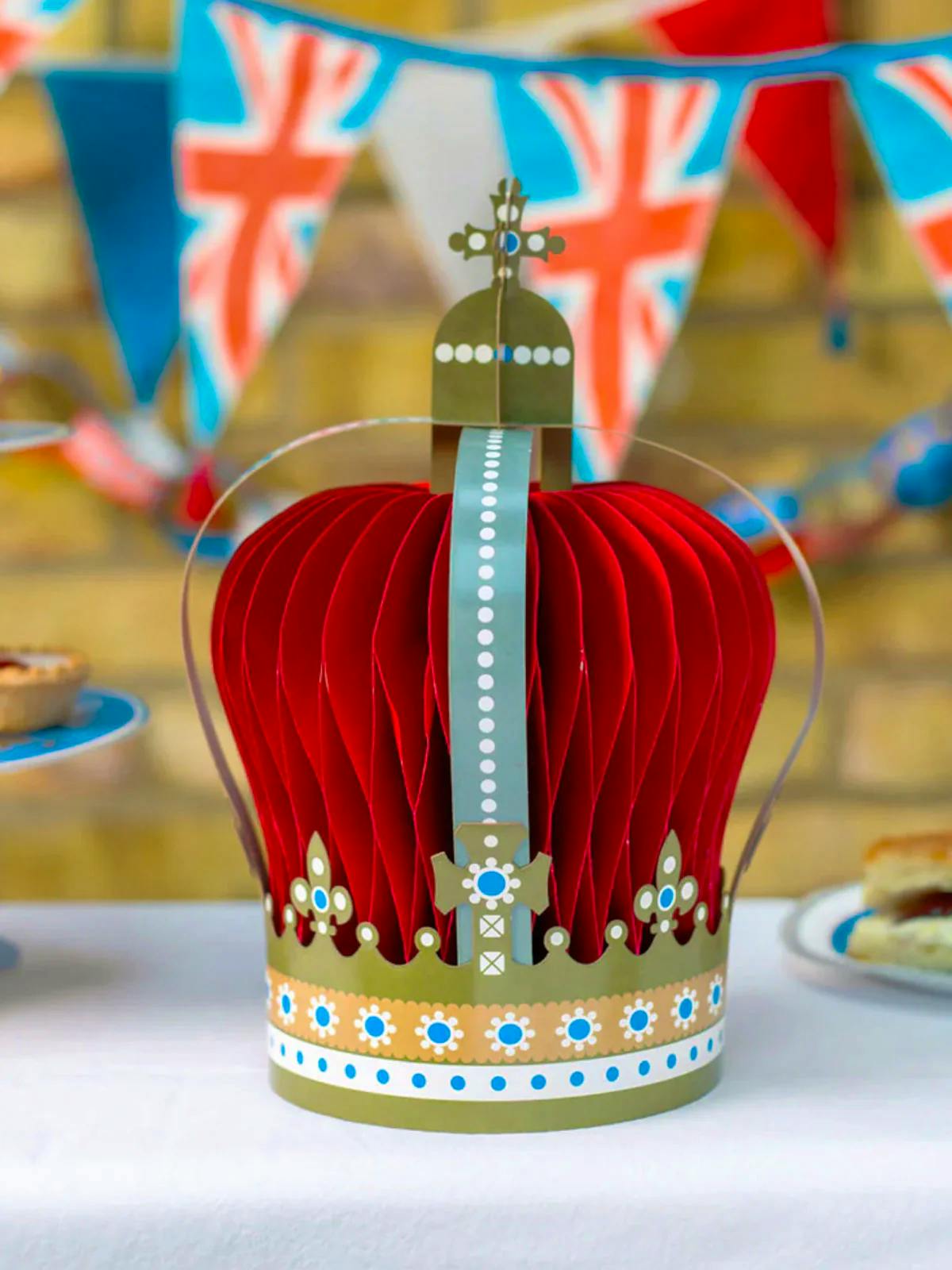 Lola & Sidney Talking Tables Royal Coronation Crown Centrepiece, £17.50