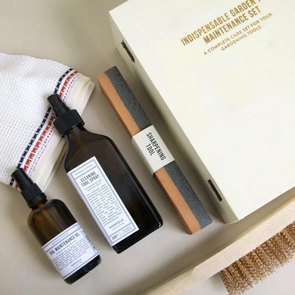 Garden Tool Maintenance Set £55