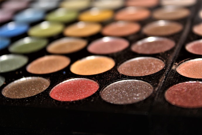 12 Of The Best Travel Palettes For A Holiday Make-Up Look