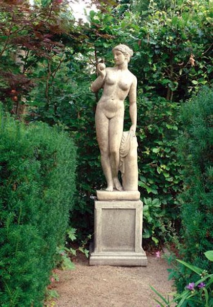 Garden Statue Shop Aphrodite, £655