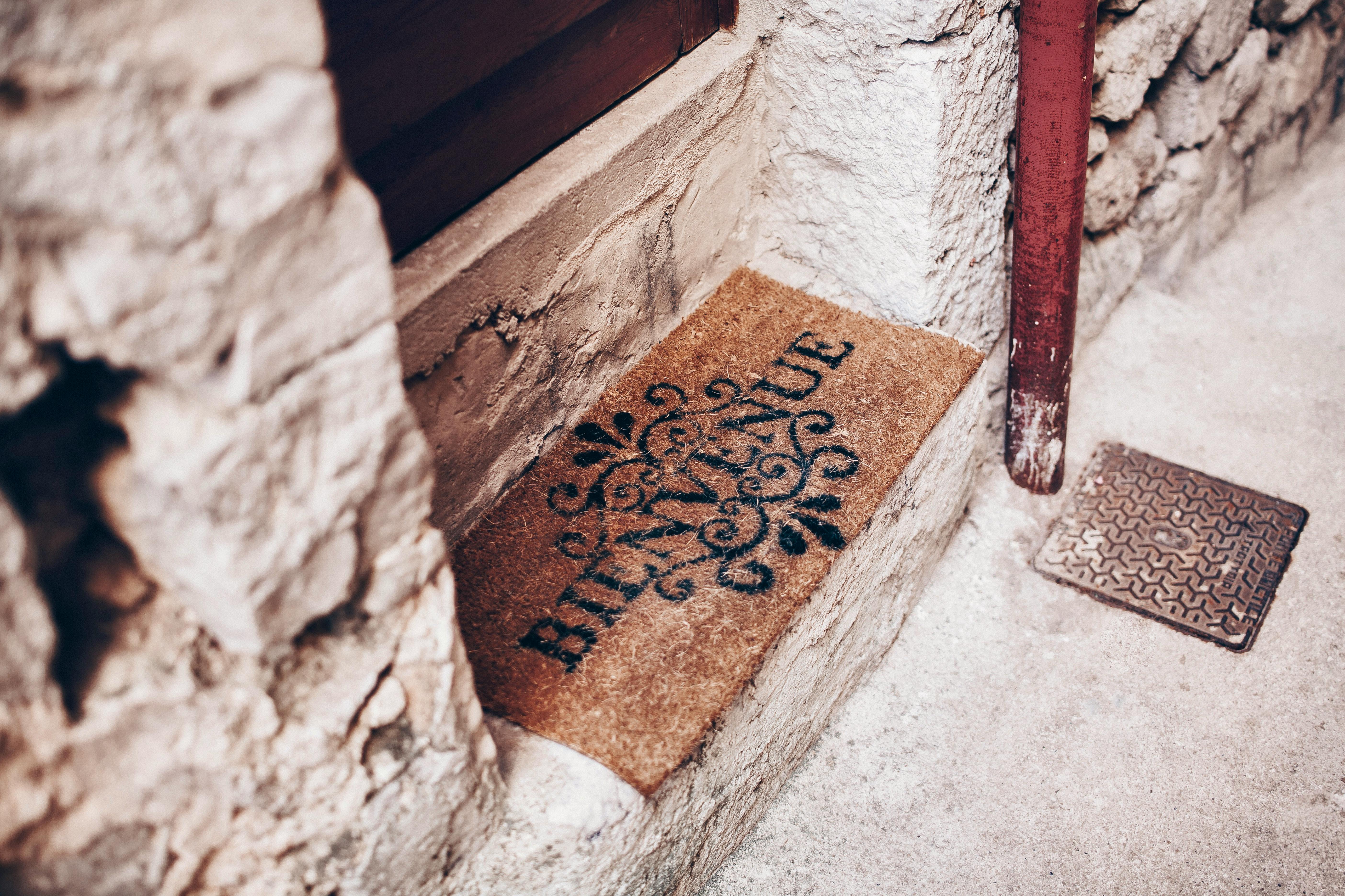 Lovely Gift Ideas For Your Host