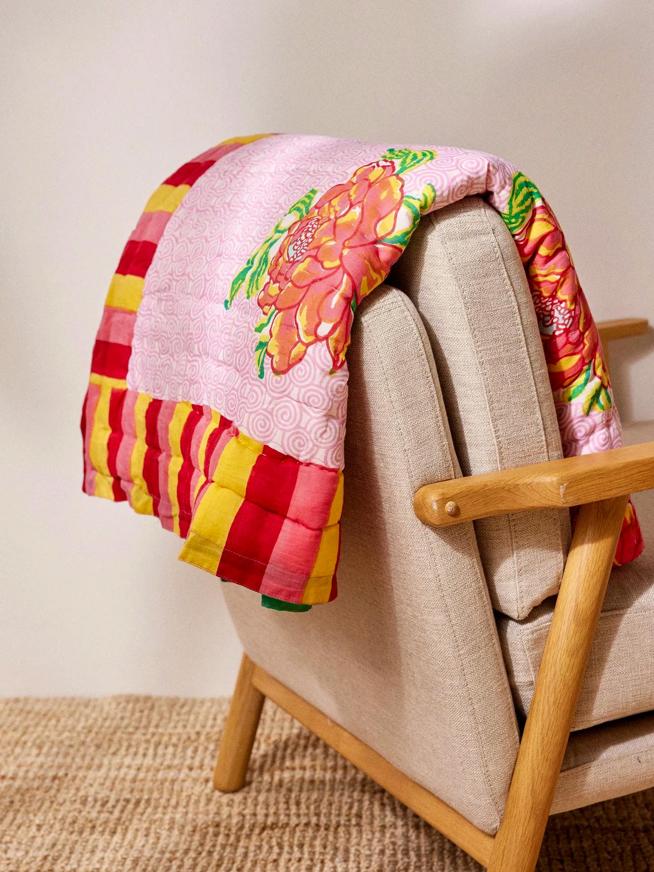 Lisa Corti Camelia Floral-Print 110cm X 180cm Cotton Quilt, £270