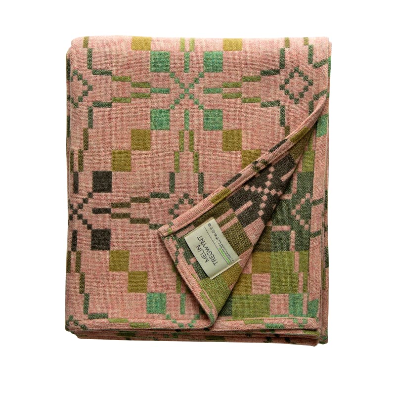 Central Living Vintage Star Throw – Blossom, £179