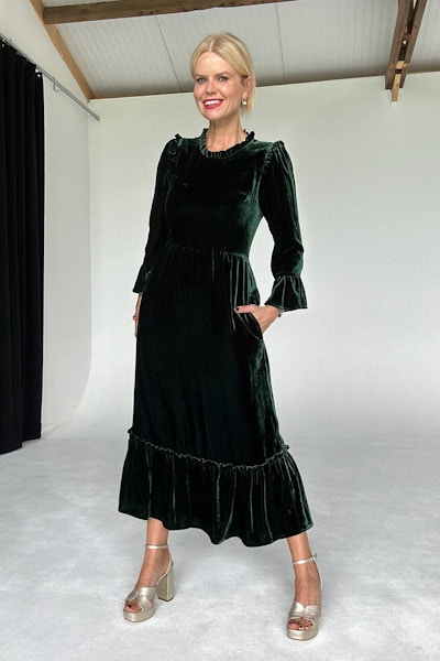 Wyse Harri Sil Velvet Dress – Forest Green, £325