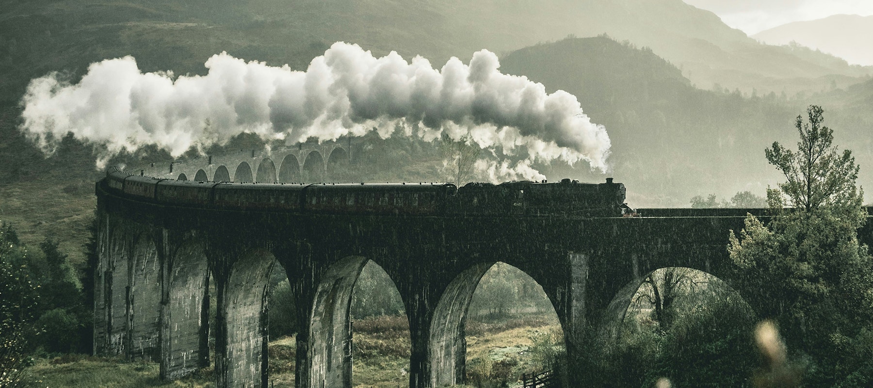 Romantic Railway Journeys Roland-losslein-DmDYX_ltI48-unsplash Copy