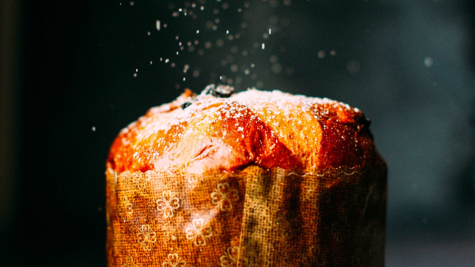 How Italians Do Christmas - panetone