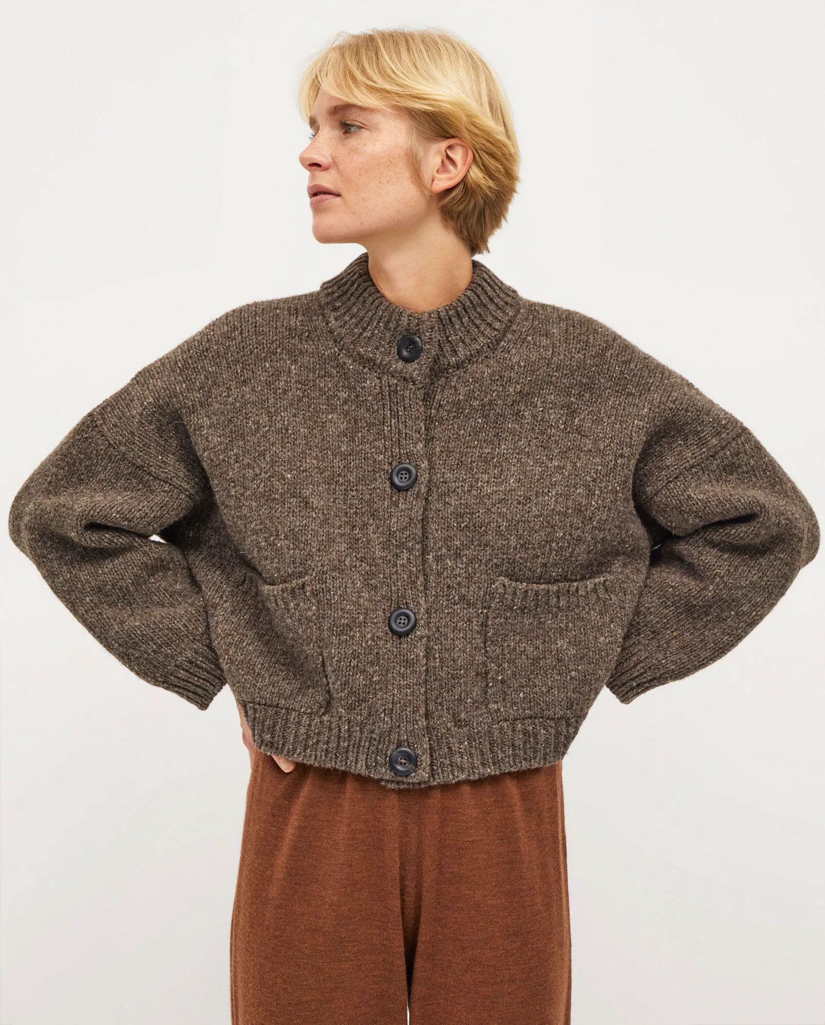 Babaa Cardigan No23 Oak, €260