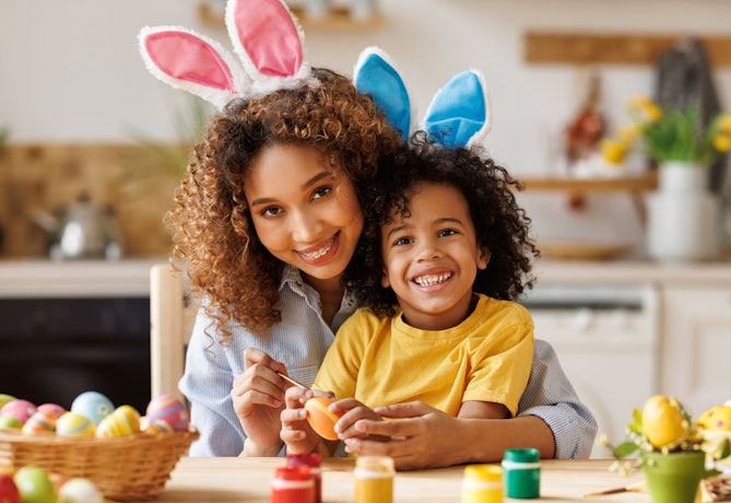 INTRO - Family Holidays - Easter. Owned By 101 Holidays - Free To Use