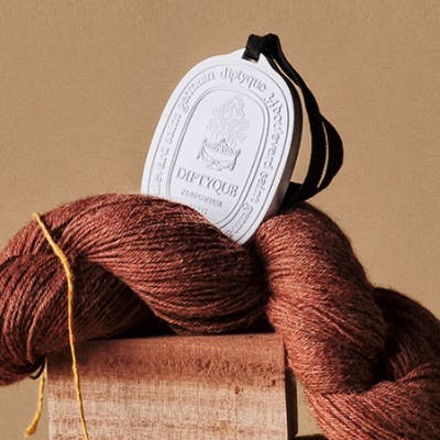 Diptyque Ceramic Cedarwood Medallion, £40