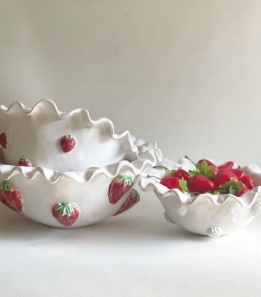 Marigold & Lettuce Strawberry serving dish, £35