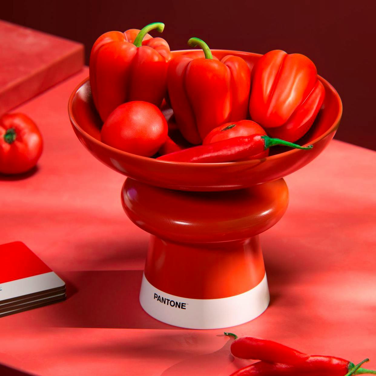 H&M Home Stoneware Pedestal Plate, £29.99