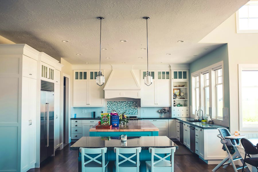 Pros And Cons Downsizing Kenny-eliason-kdwahpWYfQo-unsplash Copy