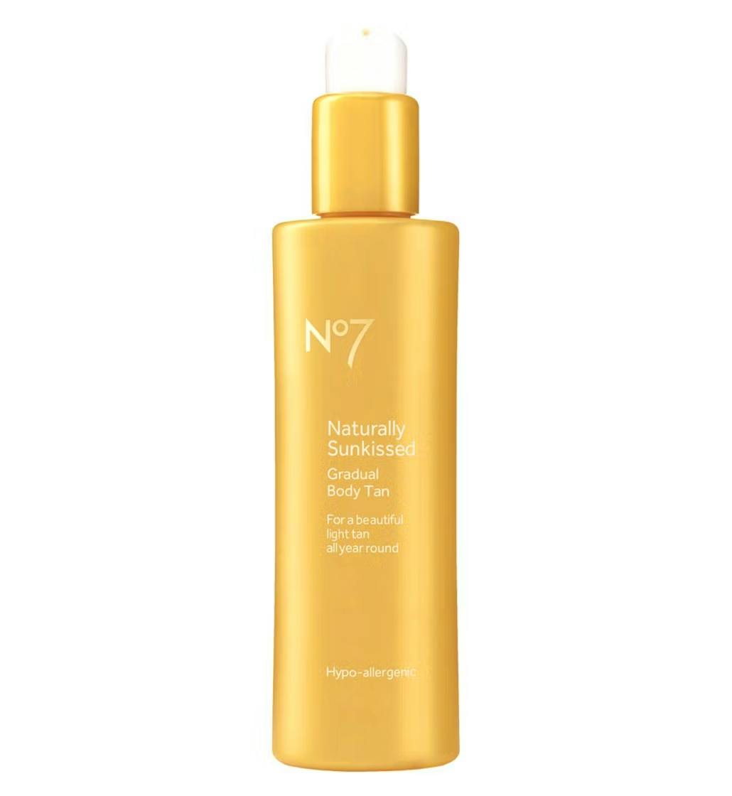 No.7 Naturally Sunkissed Gradual Body Tan, £10