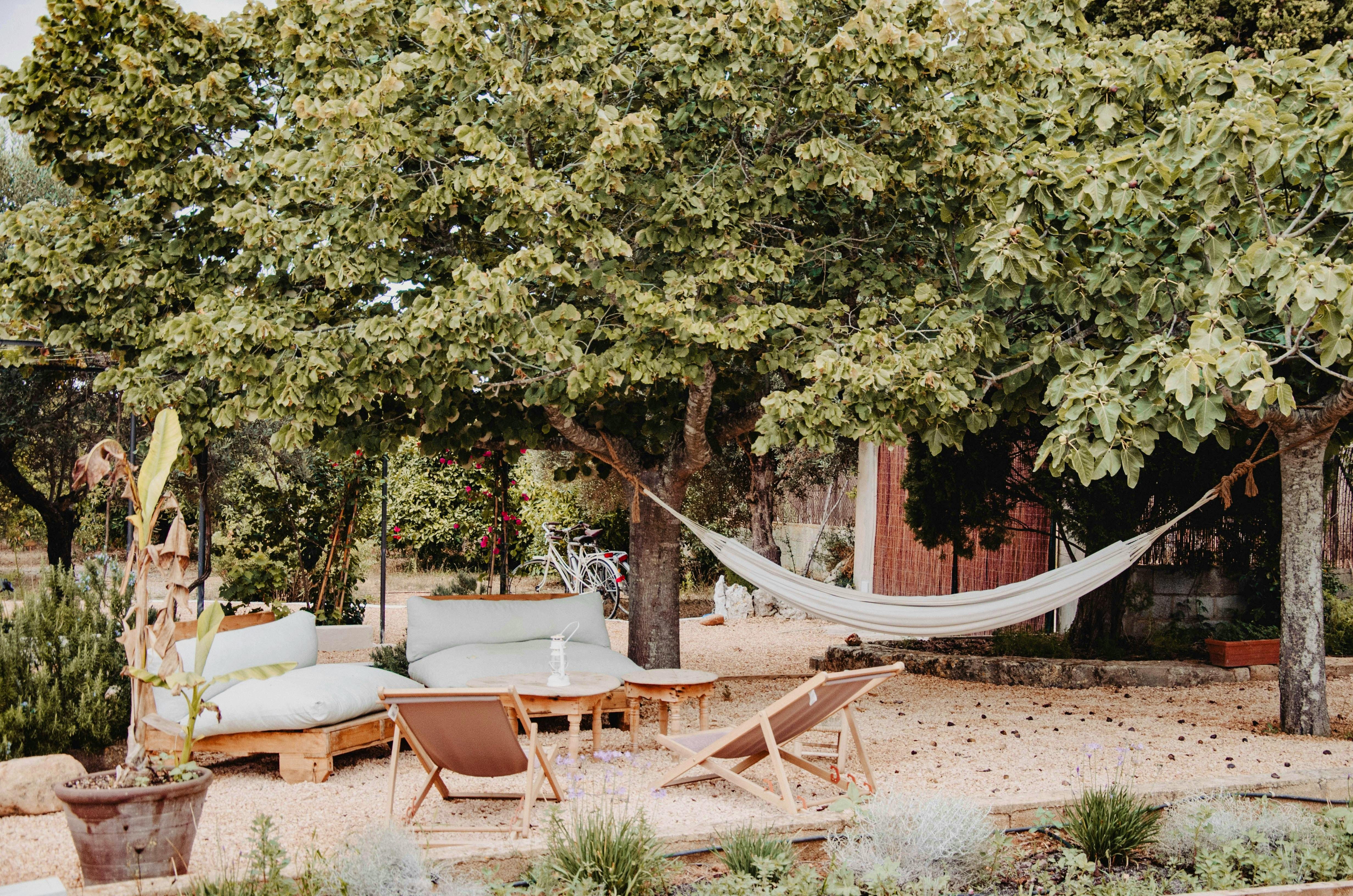 Garden Buys For Your Summer Spent Al Fresco