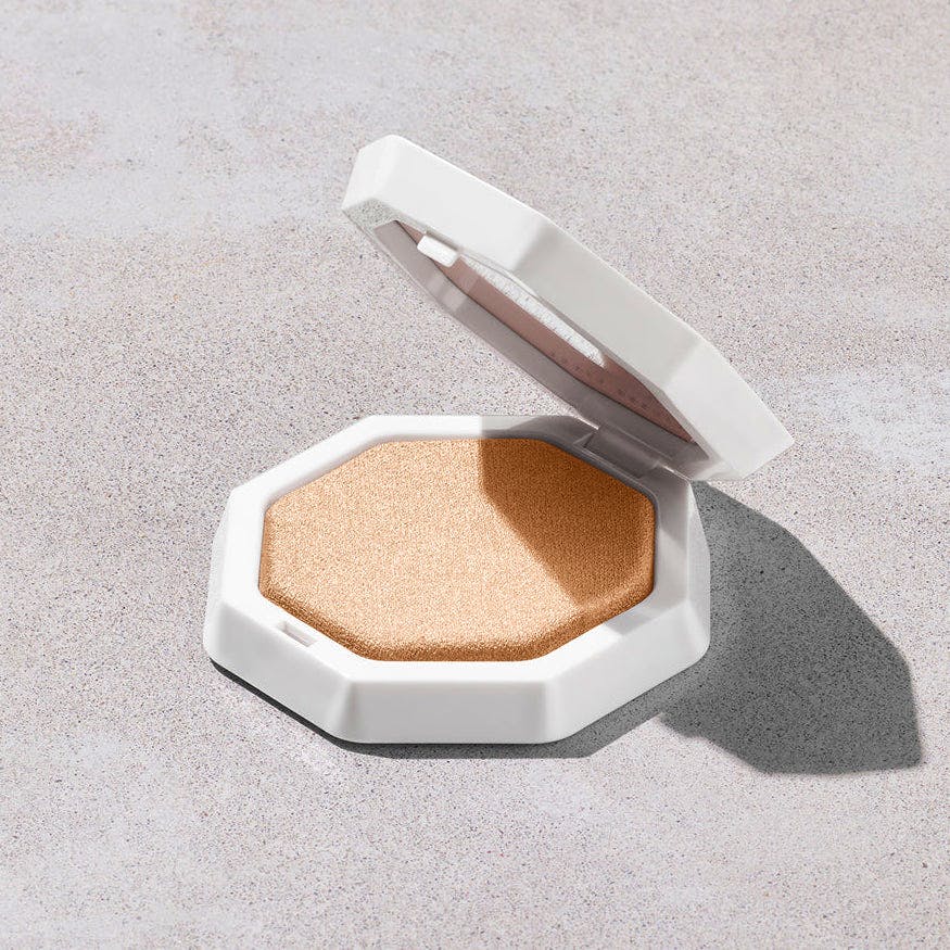 Demi-Glow Light Diffusing Highlighter £32