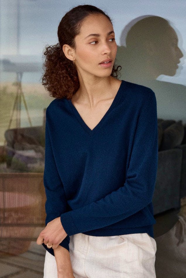 Navygrey The CLASSIC V – Navy, £185