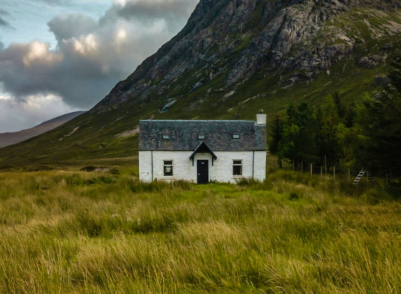 Rural Living Matthew-feeney-uwjbnNuGXFc-unsplash Copy