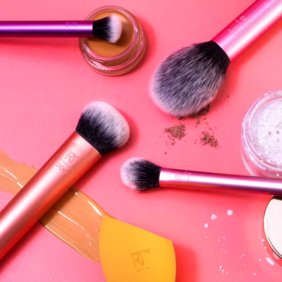 Real Techniques Everyday Essentials Set, £21