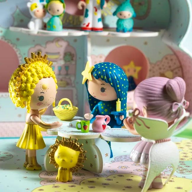 Djeco Sunny & Mia’s House, £39