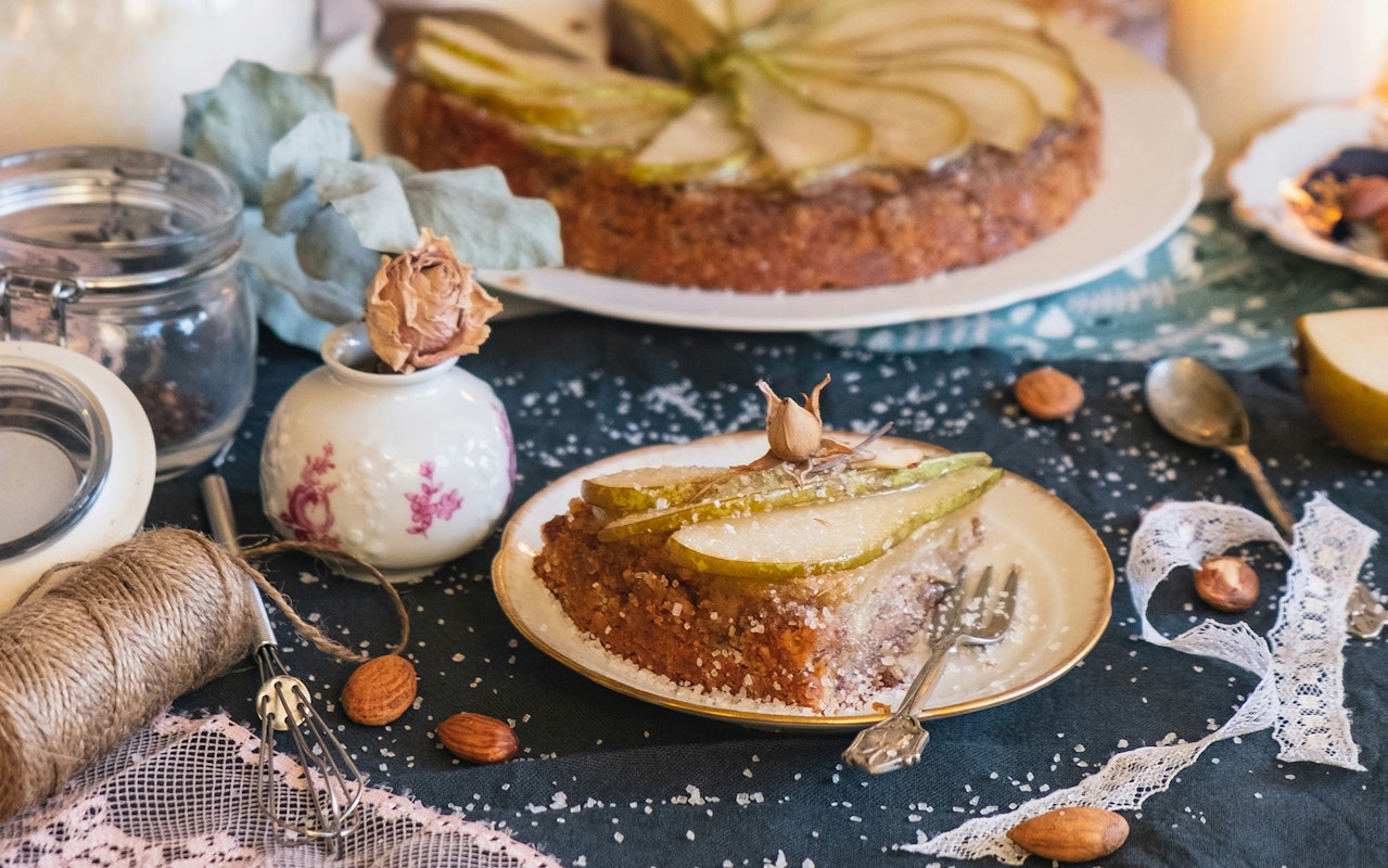 Autumn Cakes Diliara-garifullina-0k5ew_zvA0A-unsplash Copy