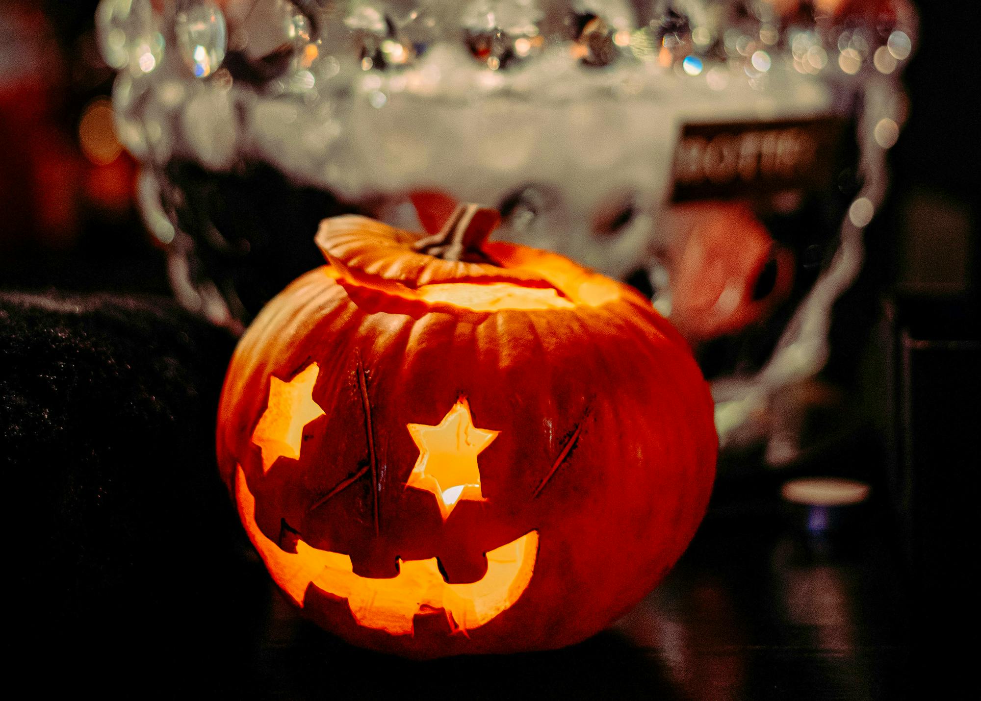 Halloween Menu London Frames-for-your-heart-ygs9FD6Xzvk-unsplash Copy