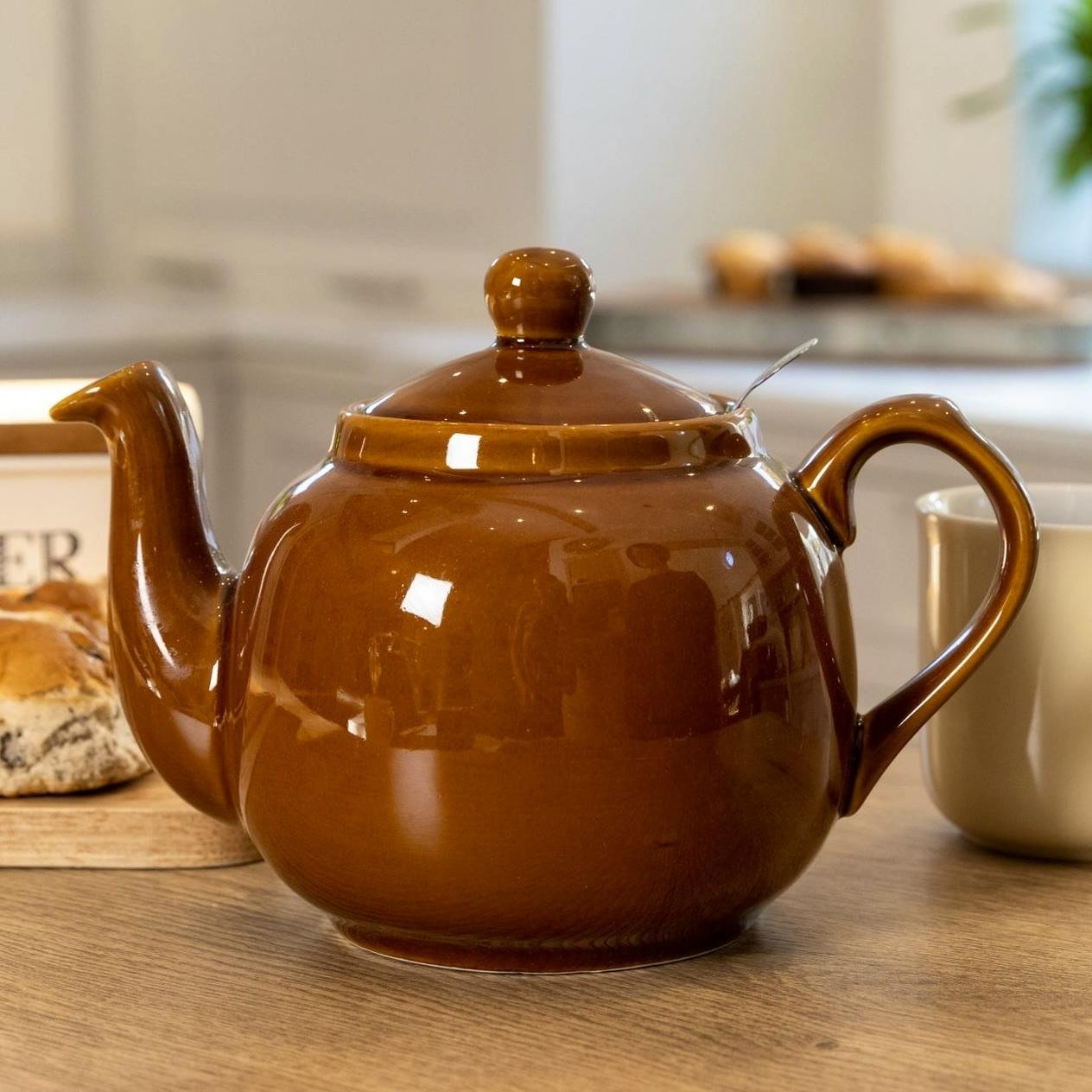 London Pottery Farmhouse 4 Cup Teapot Rockingham Brown, £21.99