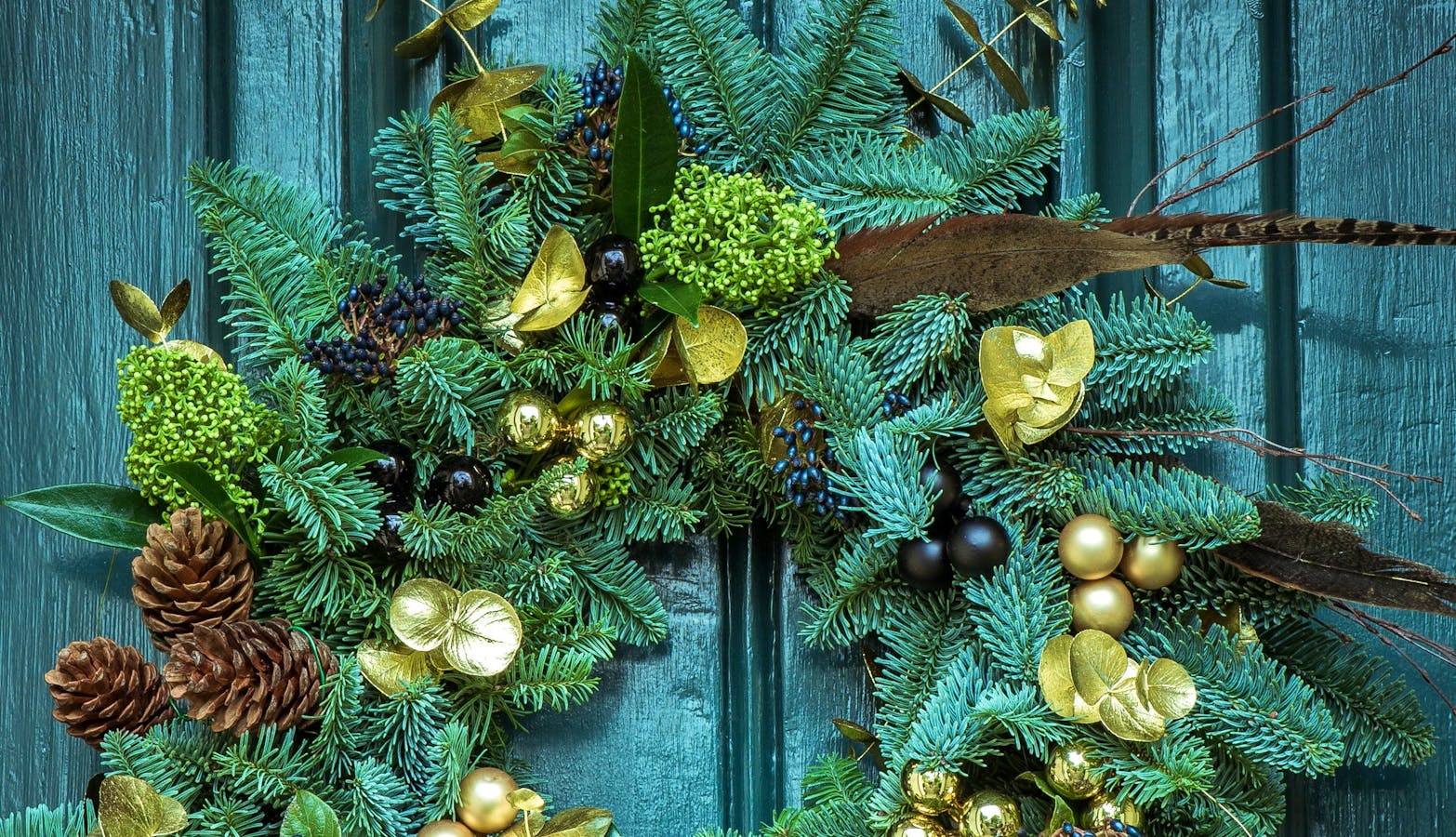 19 Of The Loveliest Christmas Wreaths