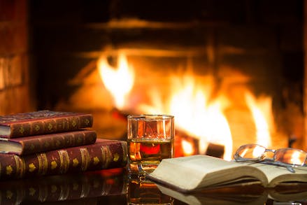 9 Of The Best Ghost Stories For Christmas