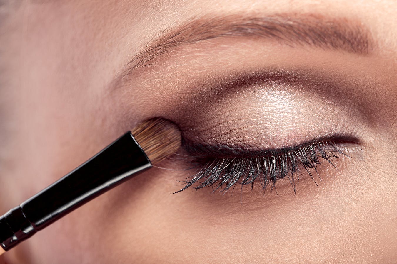 Bigstock-Makeup--Eye-Shadow-Brush-132608540