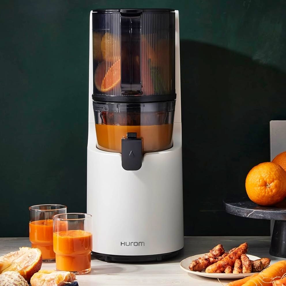 Best Easy To Clean Juicer: Hurom H200 Juicer £518