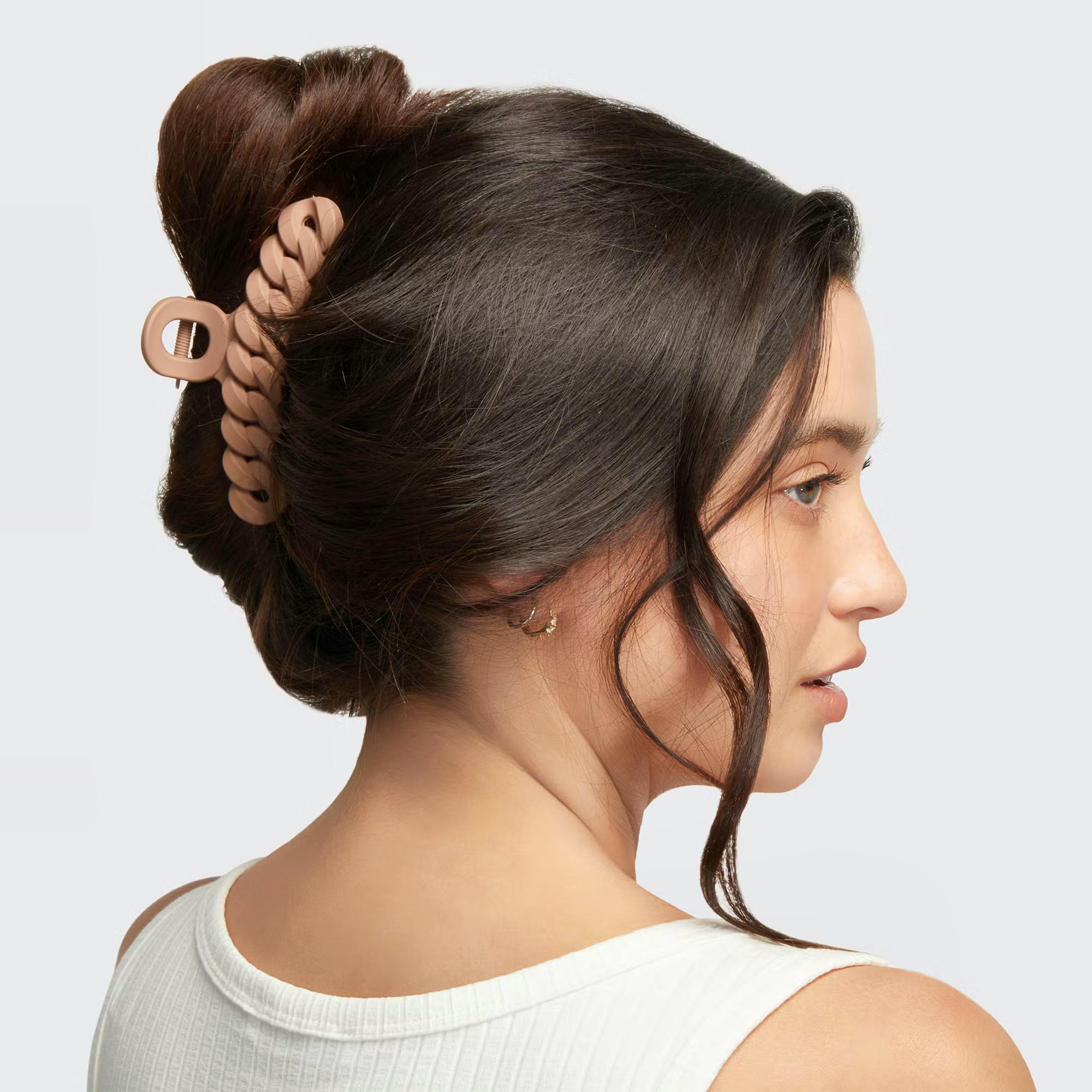 Kitsch Eco-friendly Chain Claw Clip - Neutrals, £8