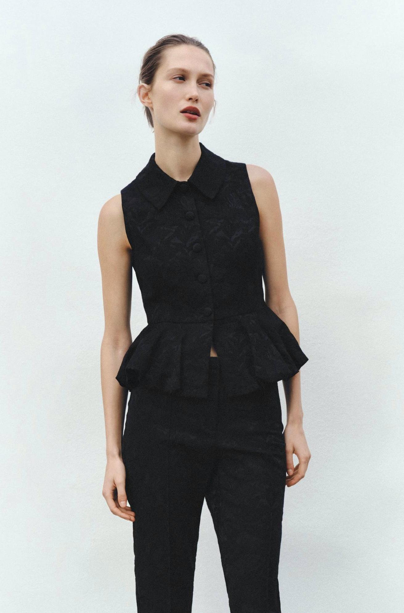 Globo Jacquard Waistcoat £45.99