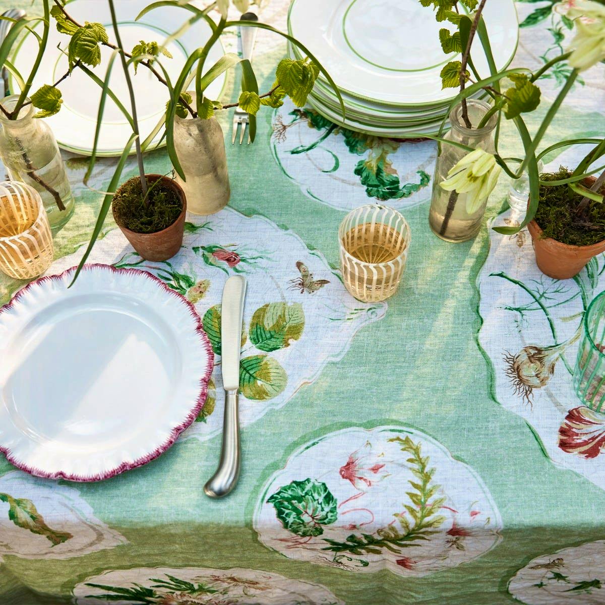 Daylesford X Colefax & Fowler Daylesford x Colefax Quince Garden Tablecloth in Green, £195
