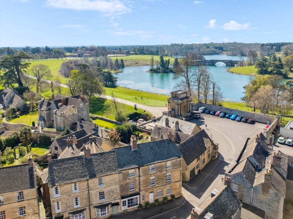 Six-Bedroom Town House, Woodstock, Oxfordshire