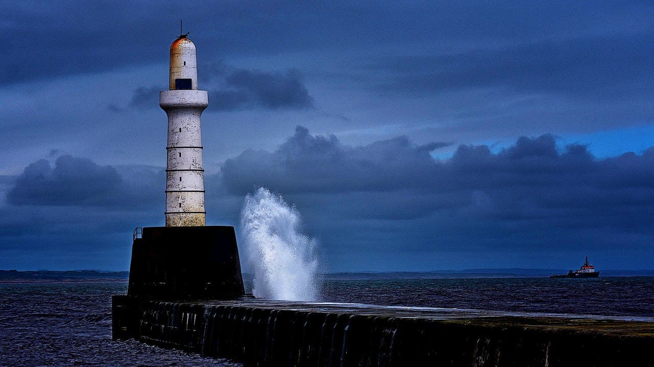 Lighthouse-6321852_1280 Image from Pixabay