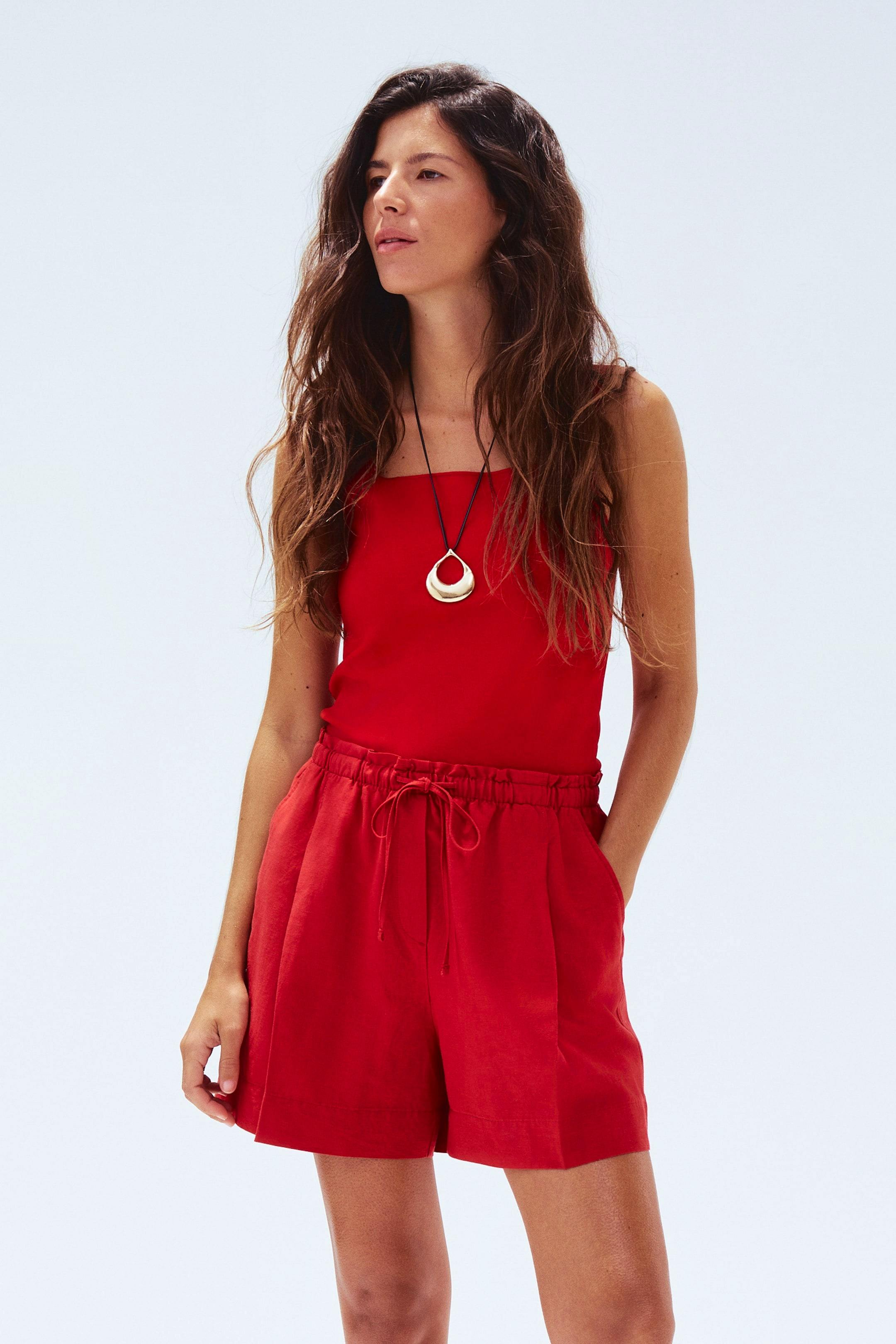 H&M Linen-Blend Drawstring Shorts, £17 (Was £19.99)