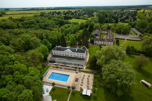 101 Family Holidays Coolcations PGL Chateau De Grande Romaine France
