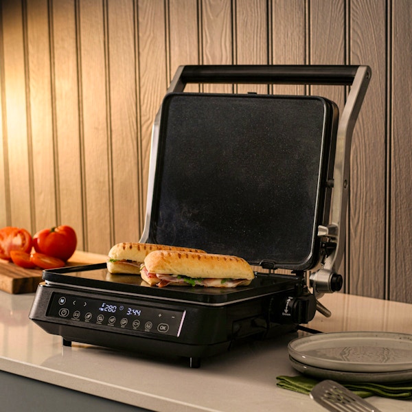 Panini Press And Contact Grill And Plates