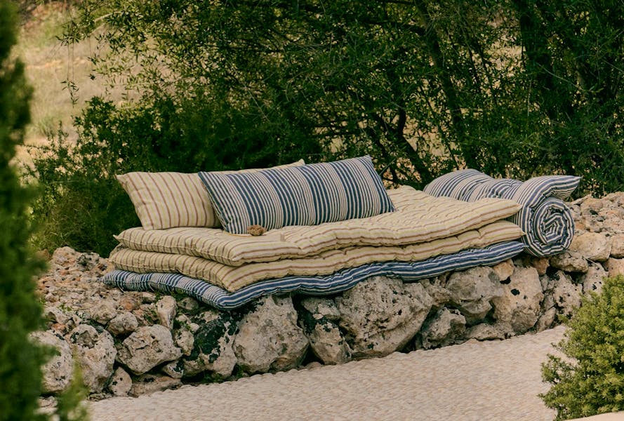 Outdoor Mattresses Toast