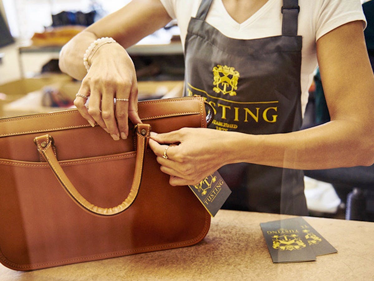 Tusting-leather-in-the-making