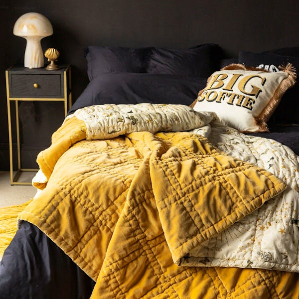 Vintage Rose Bedspread