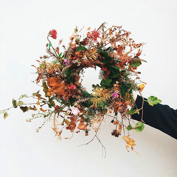How To Create A Fresh Foraged Autumnal Wreath