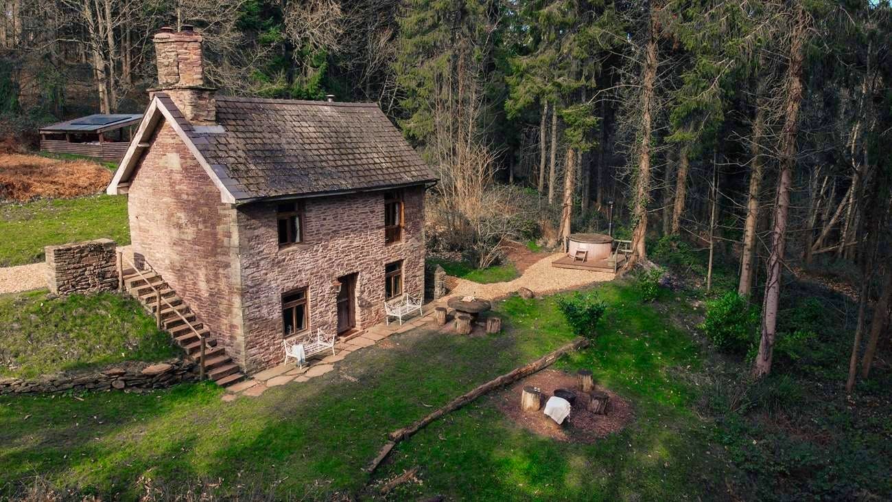 Unique Hideaways Dog Friendly Mrs Higgs Herefordshire