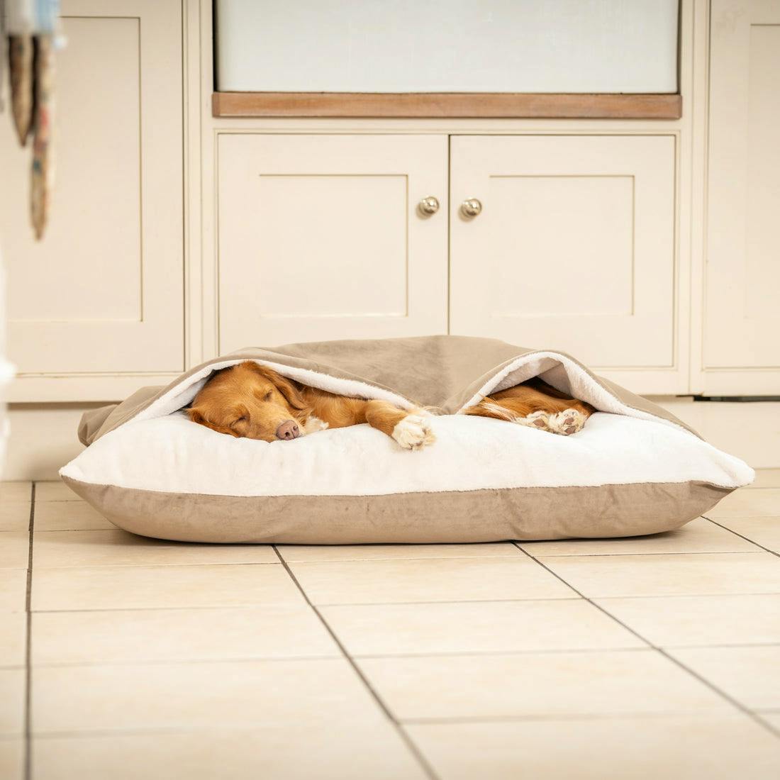 Lords & Labradors Sleepy Burrows Bed, £89.99