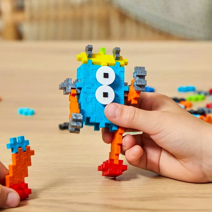 Plus-Plus Learn to Build Robots, 275 Pieces, £15.99