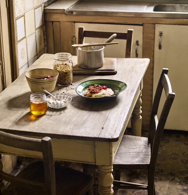 PORRIDGE WITH MAPLE AND HONEY GRANOLA AND ROASTED PLUMS