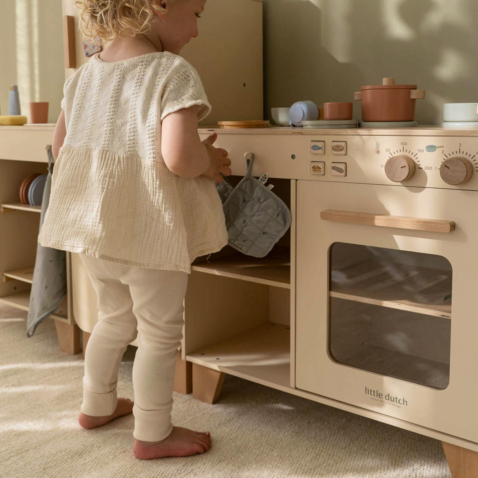 Little Dutch Cream Kitchen Plus 4 Accessories, £89.95